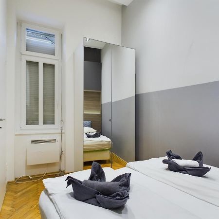 Gray Stylish Central Apartment Budapest Eksteriør bilde