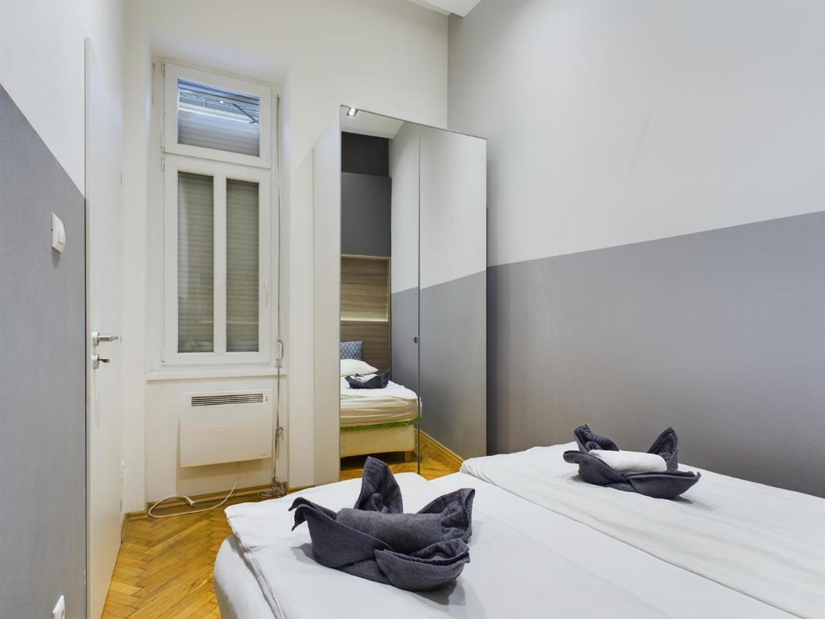 Gray Stylish Central Apartment Budapest Eksteriør bilde