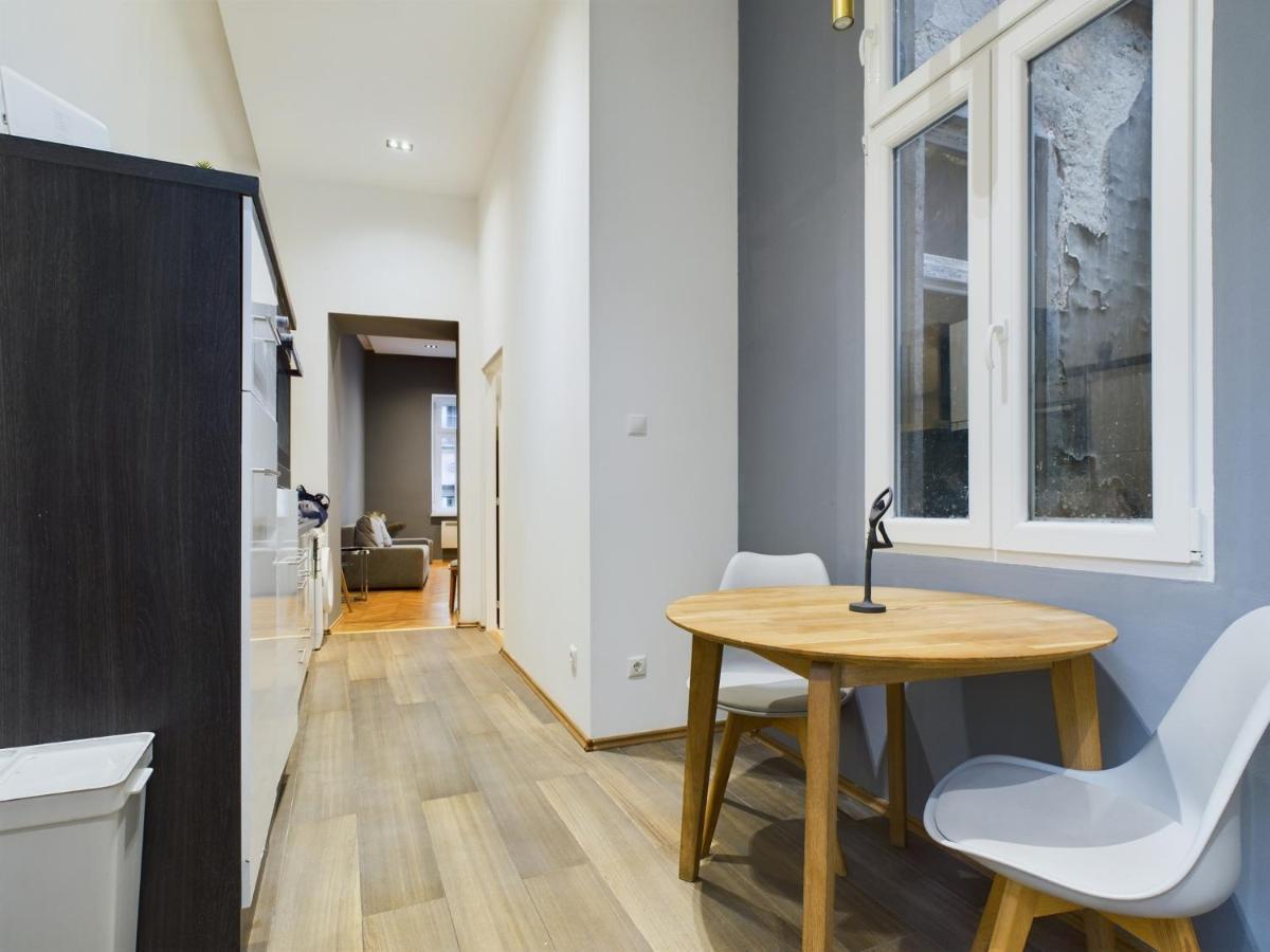 Gray Stylish Central Apartment Budapest Eksteriør bilde